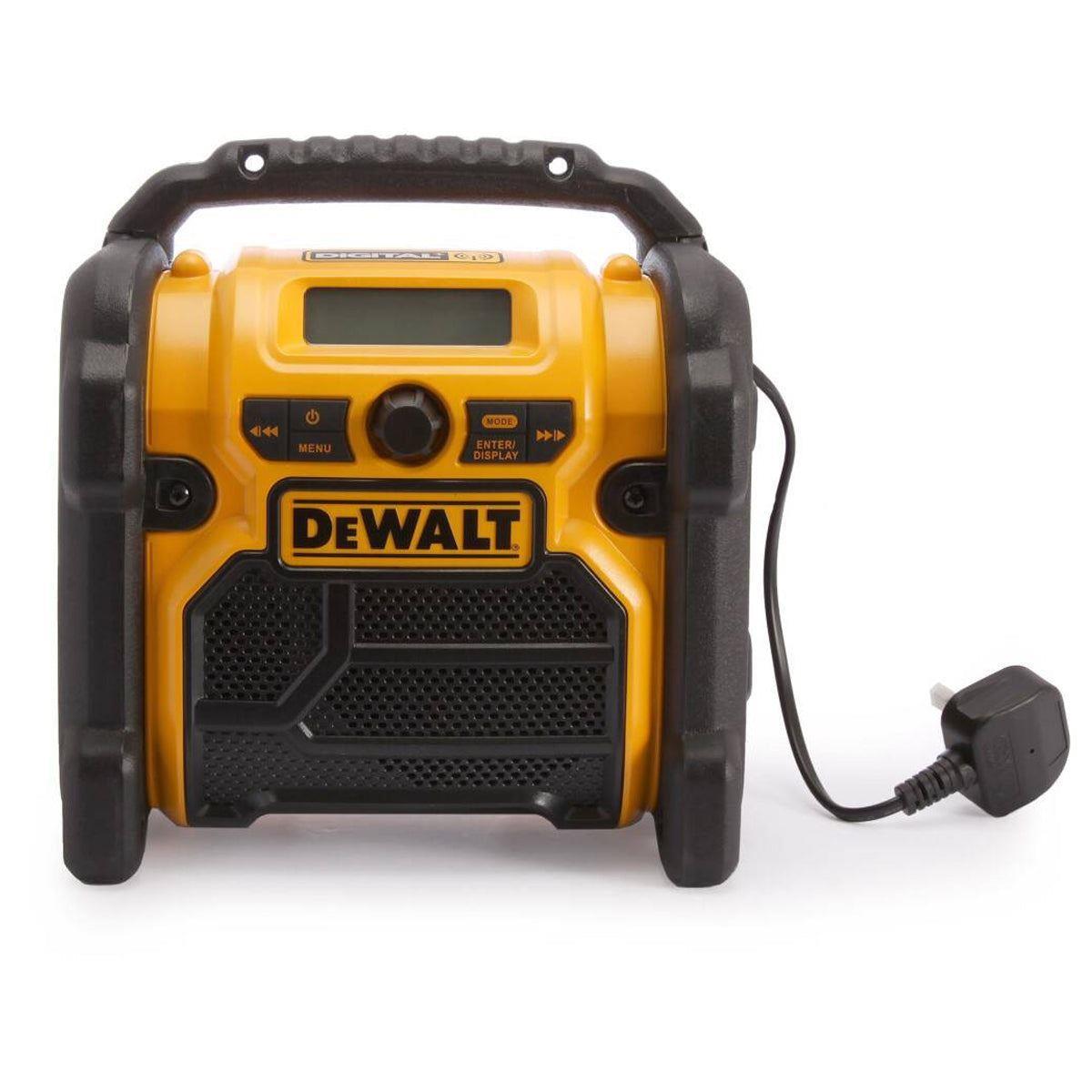 Dewalt 18V 18 Piece Combo Kit with 5 x Batteries & Charger T4TKIT-1315
